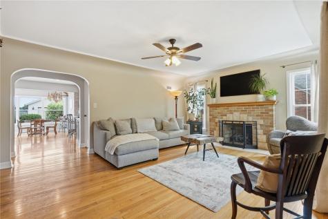 241 23rd Street Drive SE Cedar Rapids IA 52403