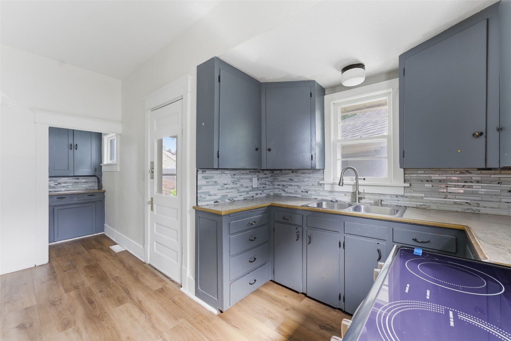 1214 E 2nd Street Muscatine IA 52761