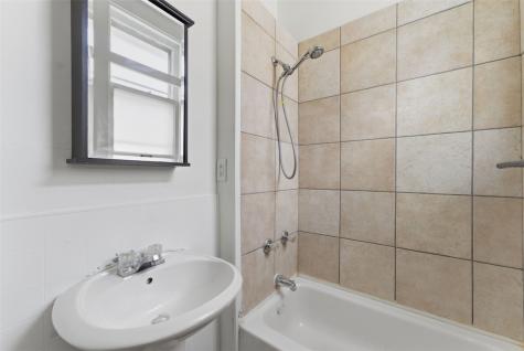 1214 E 2nd Street Muscatine IA 52761