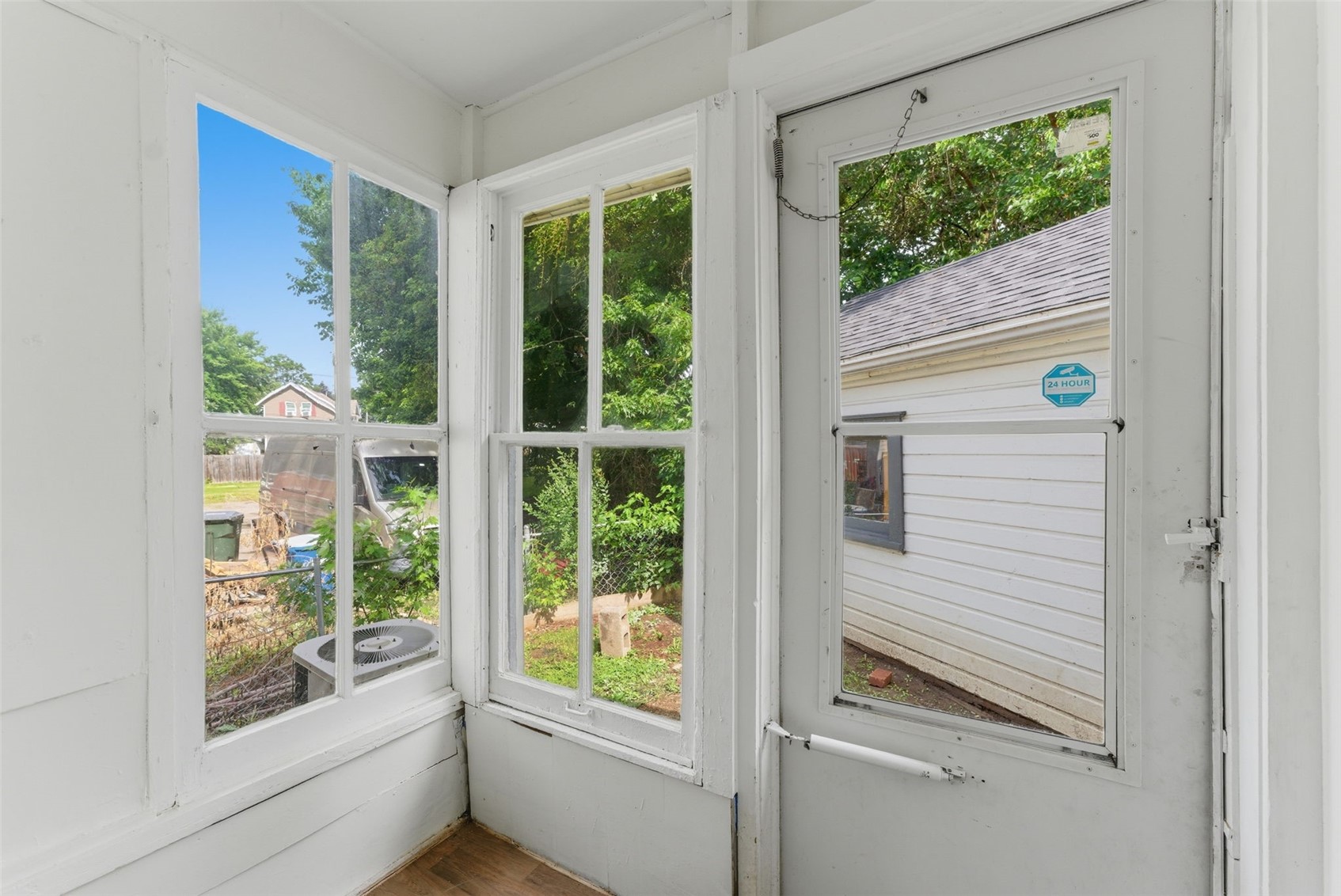 1214 E 2nd Street Muscatine IA 52761