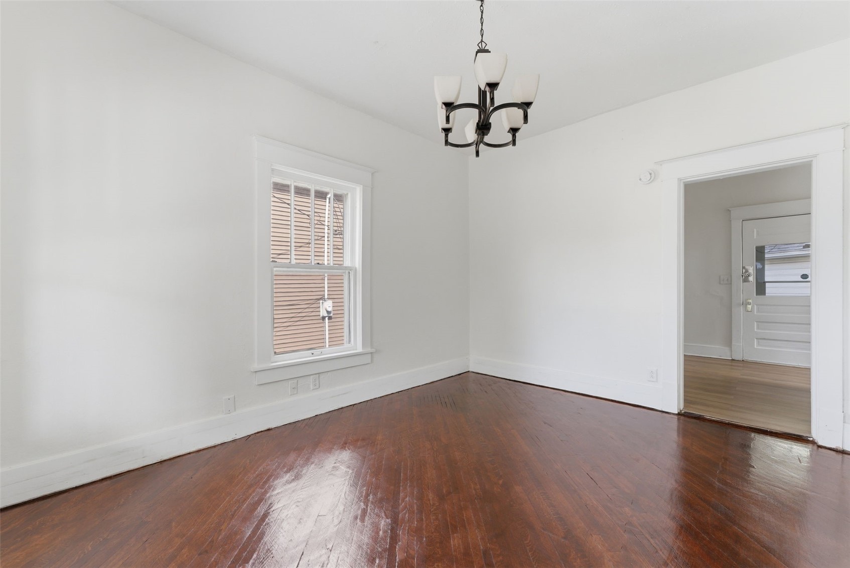 1214 E 2nd Street Muscatine IA 52761