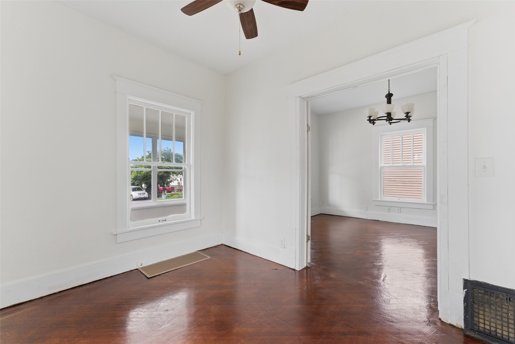 1214 E 2nd Street Muscatine IA 52761
