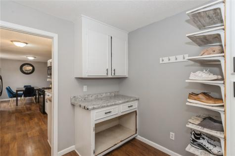 281 Jacolyn Drive NW Cedar Rapids IA 52405