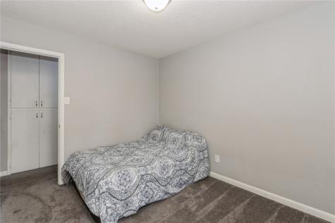 281 Jacolyn Drive NW Cedar Rapids IA 52405