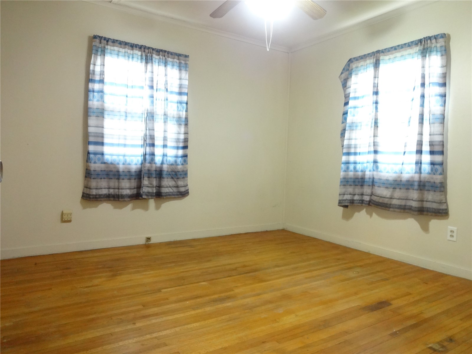 831 Western Avenue Marengo IA 52301