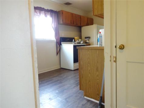831 Western Avenue Marengo IA 52301