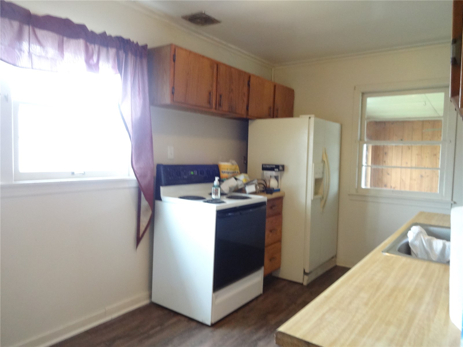 831 Western Avenue Marengo IA 52301