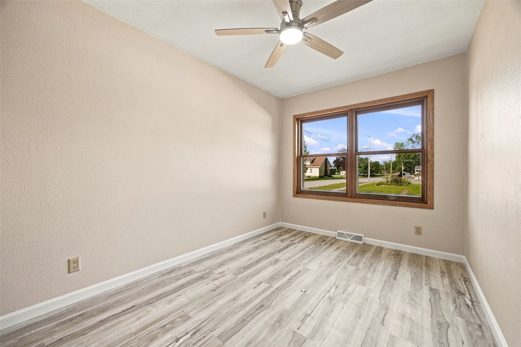100 Clinton Street Palo IA 52324
