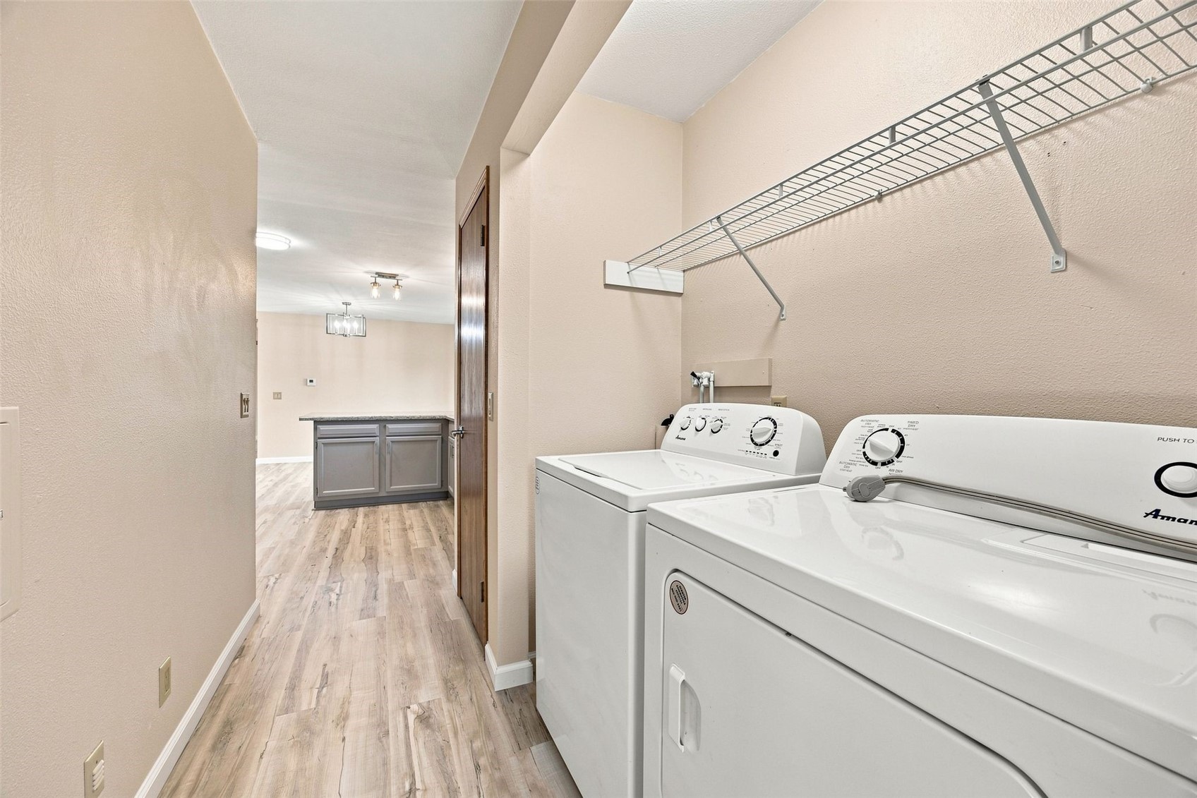 100 Clinton Street Palo IA 52324