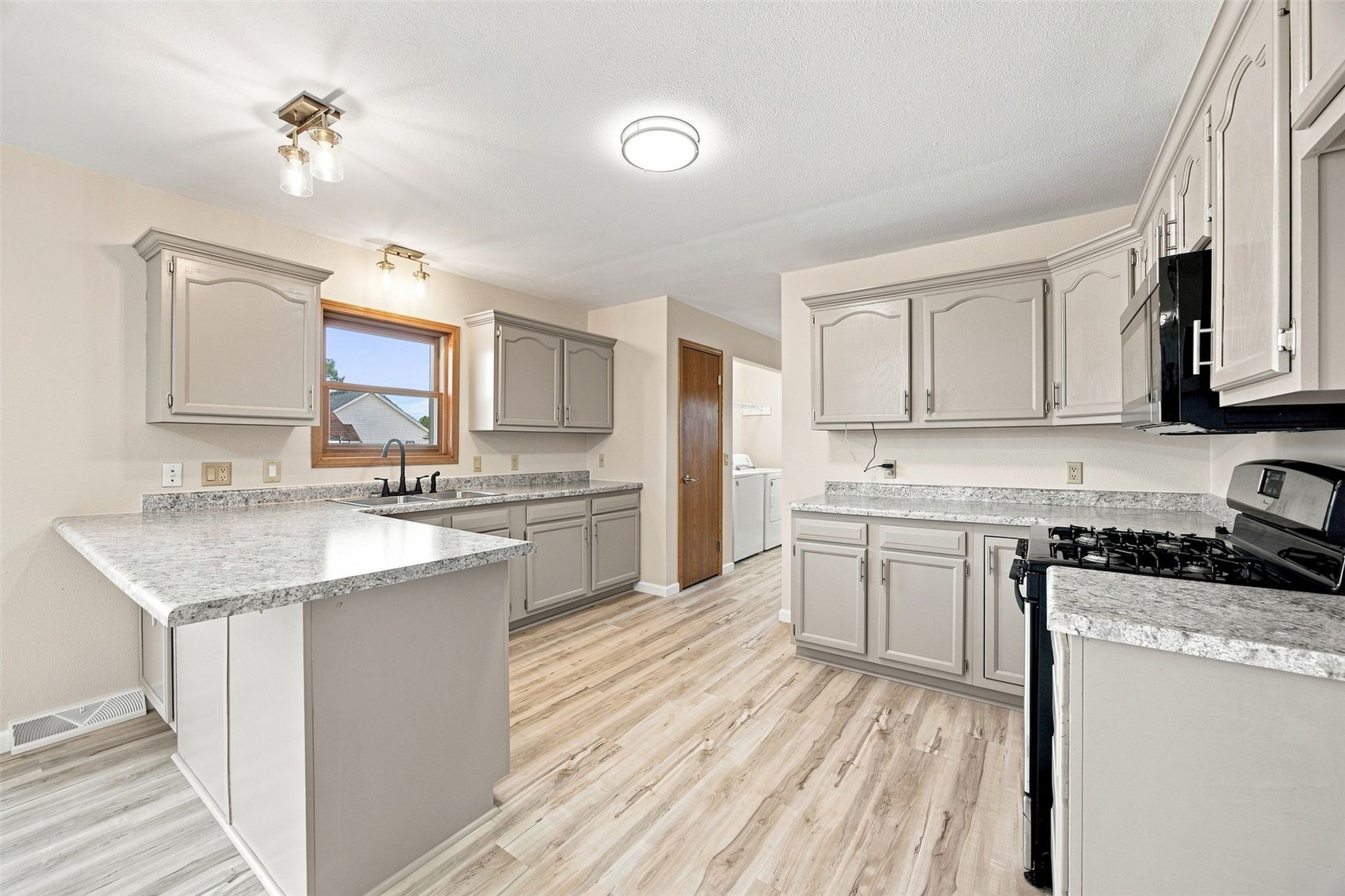 100 Clinton Street Palo IA 52324