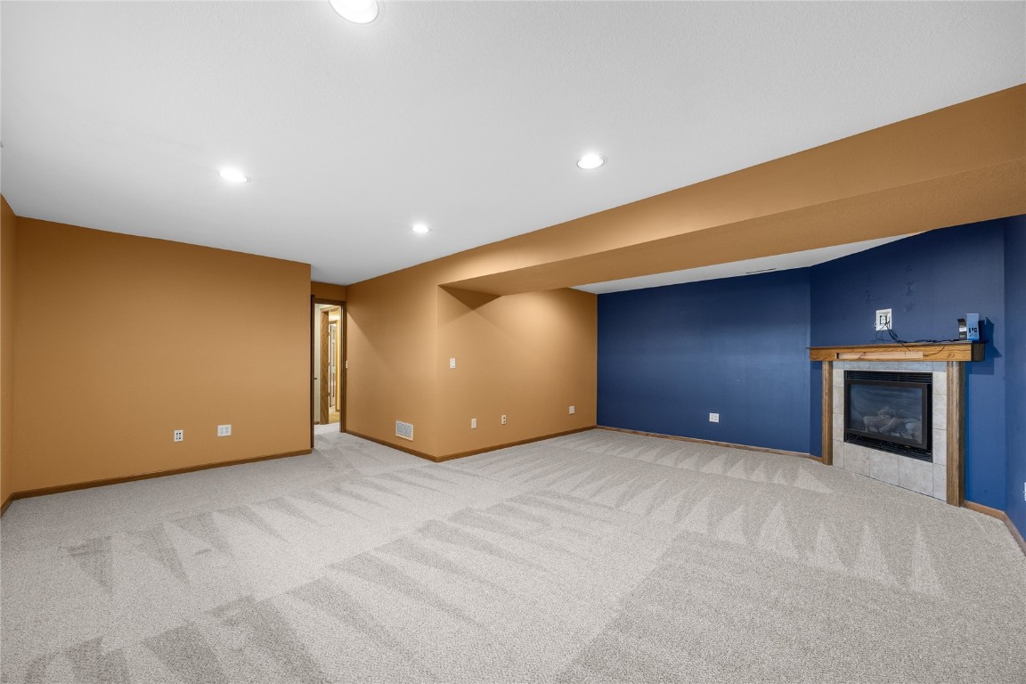 401 Denise Drive Palo IA 52324