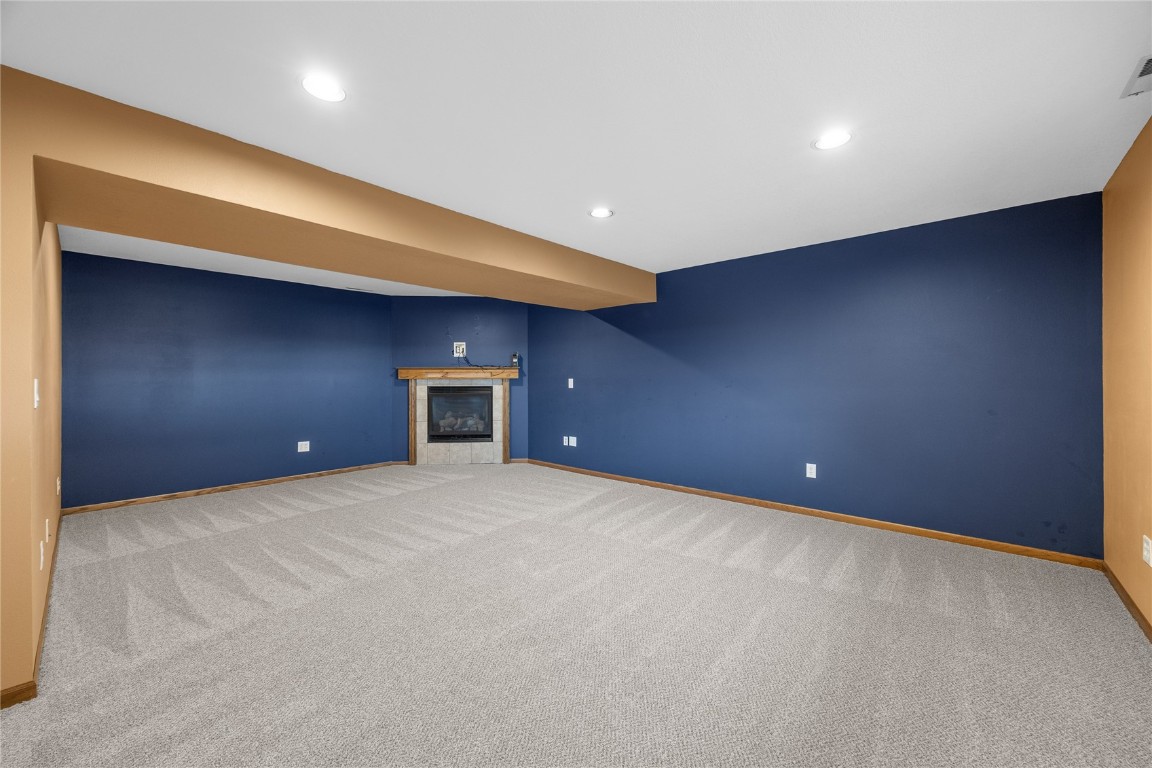 401 Denise Drive Palo IA 52324