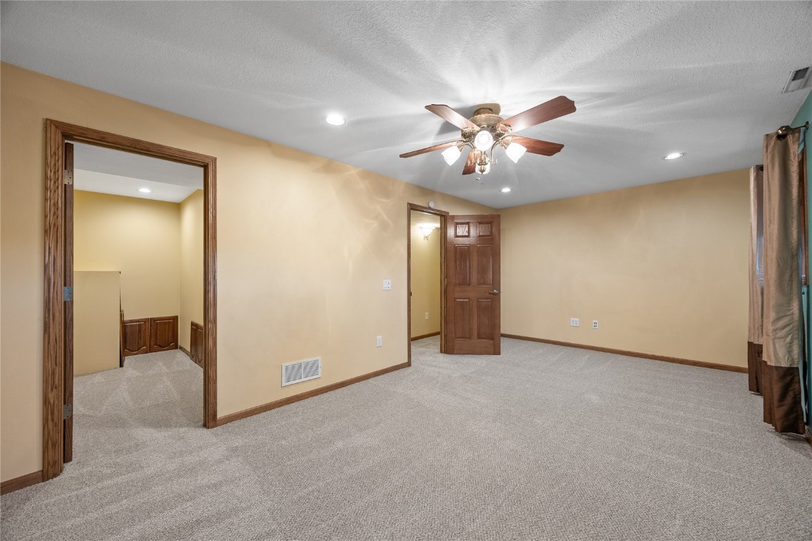 401 Denise Drive Palo IA 52324