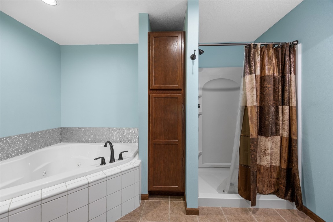 401 Denise Drive Palo IA 52324