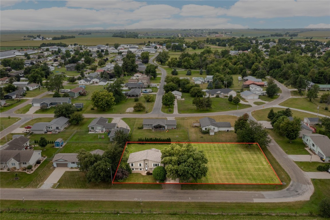 401 Denise Drive Palo IA 52324