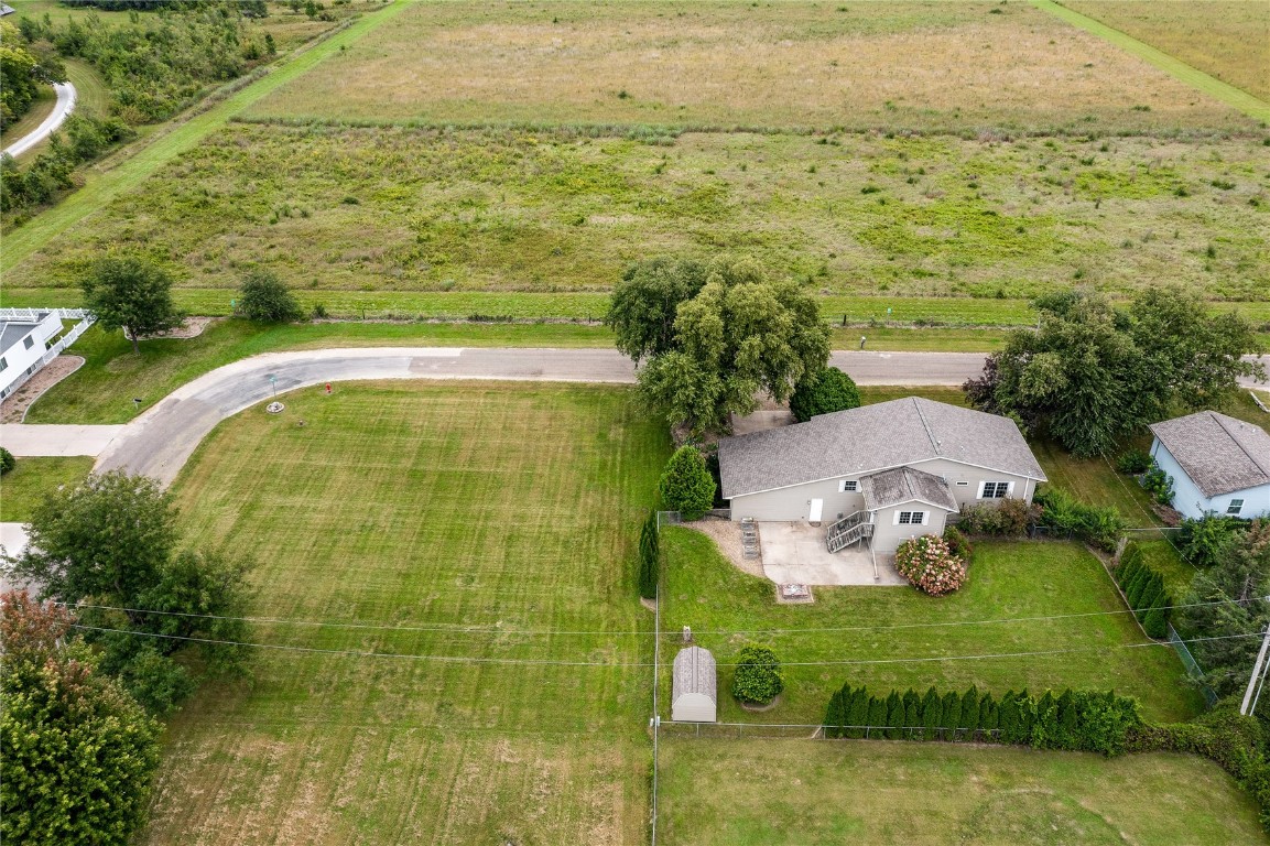 401 Denise Drive Palo IA 52324