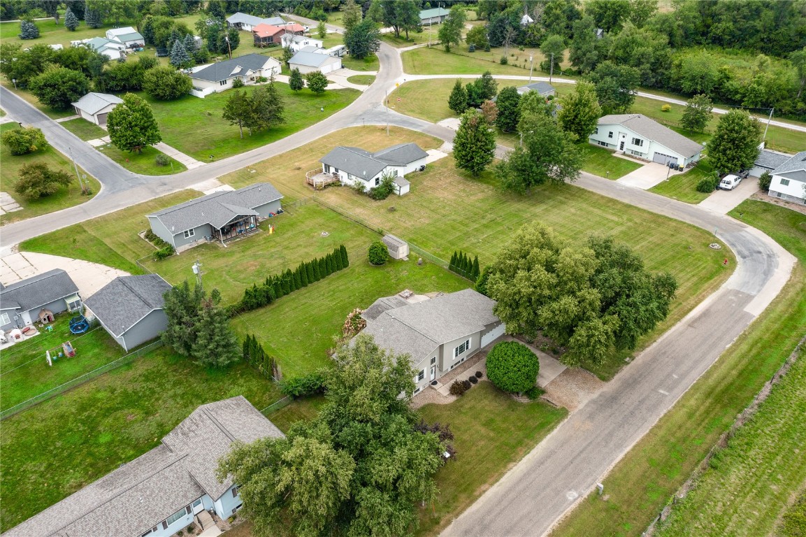 401 Denise Drive Palo IA 52324