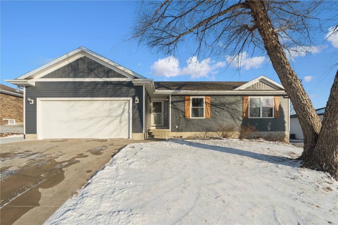 Marion IA, 705 Deerfield Drive
