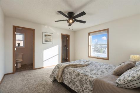 705 Deerfield Drive Marion IA 52302