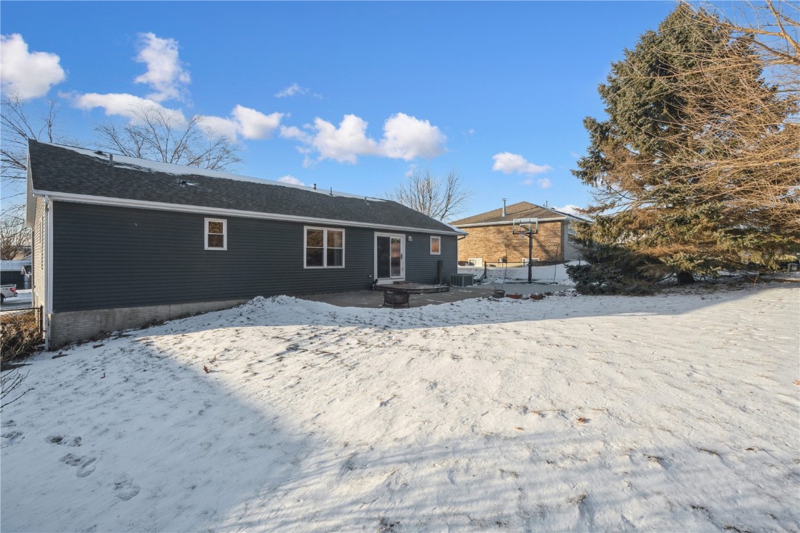 705 Deerfield Drive Marion IA 52302