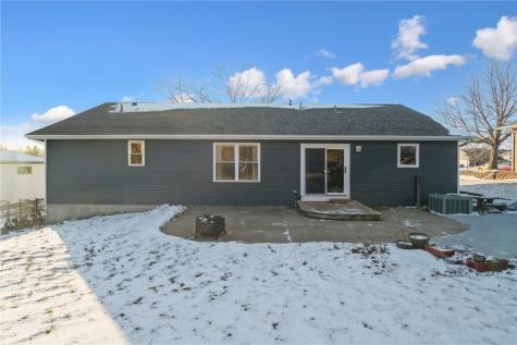705 Deerfield Drive Marion IA 52302
