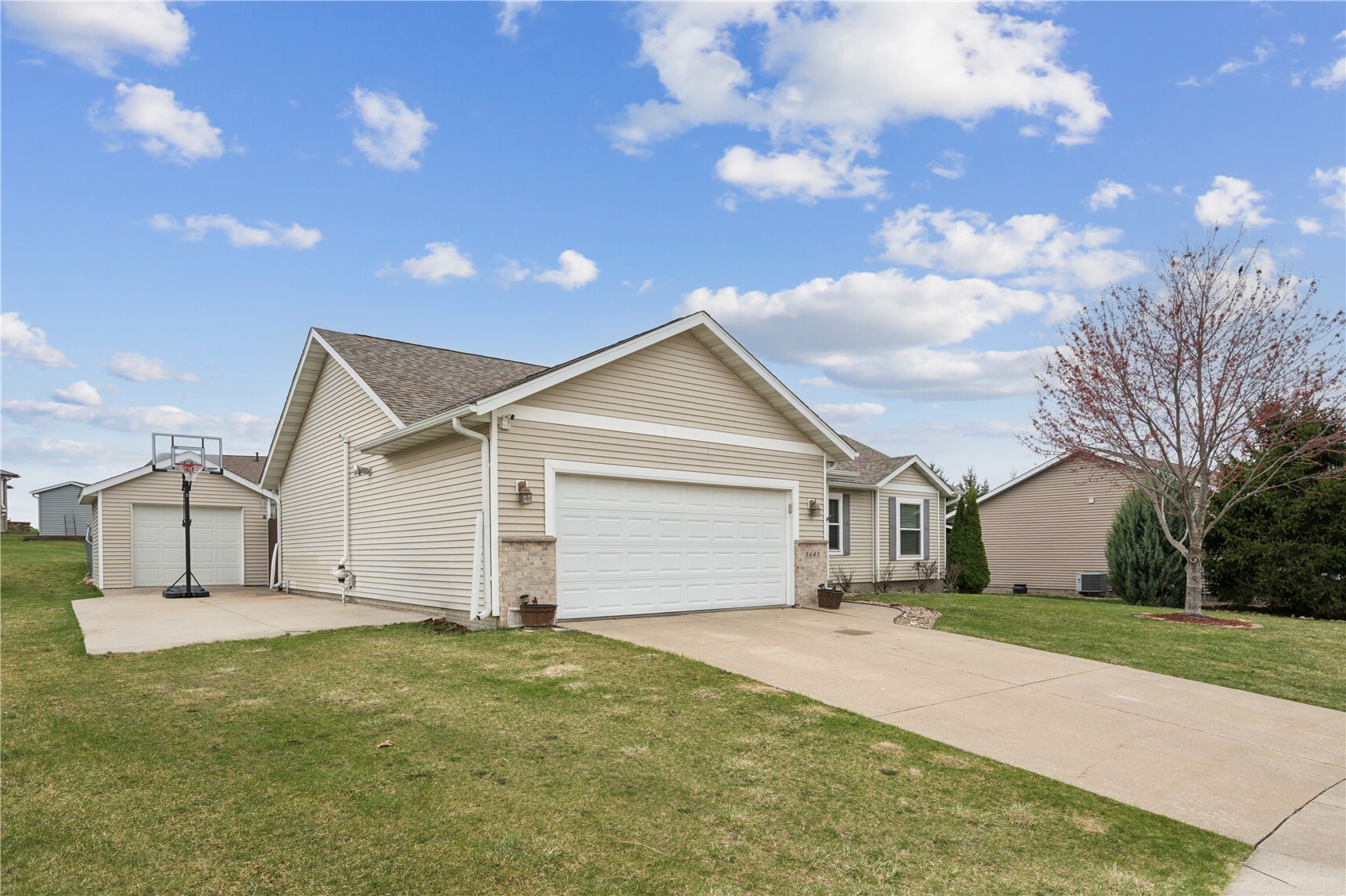 5645 Prairie Hill Court Marion IA 52302