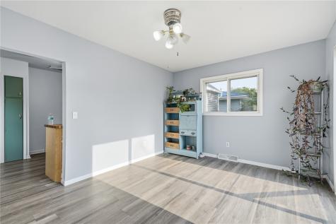 3712 Center Point Road NE Cedar Rapids IA 52402