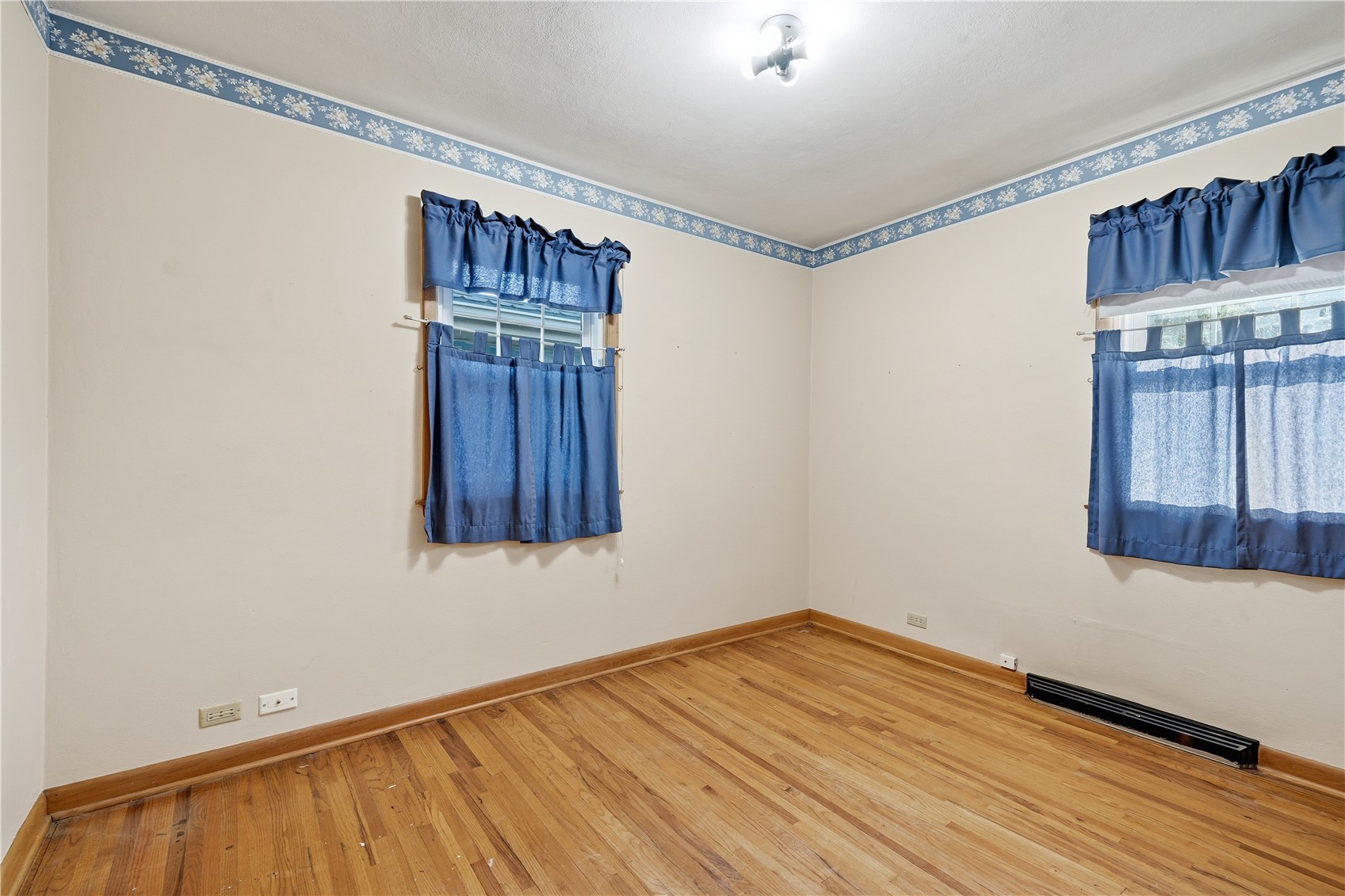 3712 Center Point Road NE Cedar Rapids IA 52402