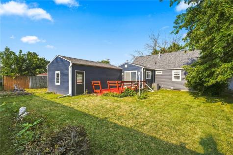 3712 Center Point Road NE Cedar Rapids IA 52402