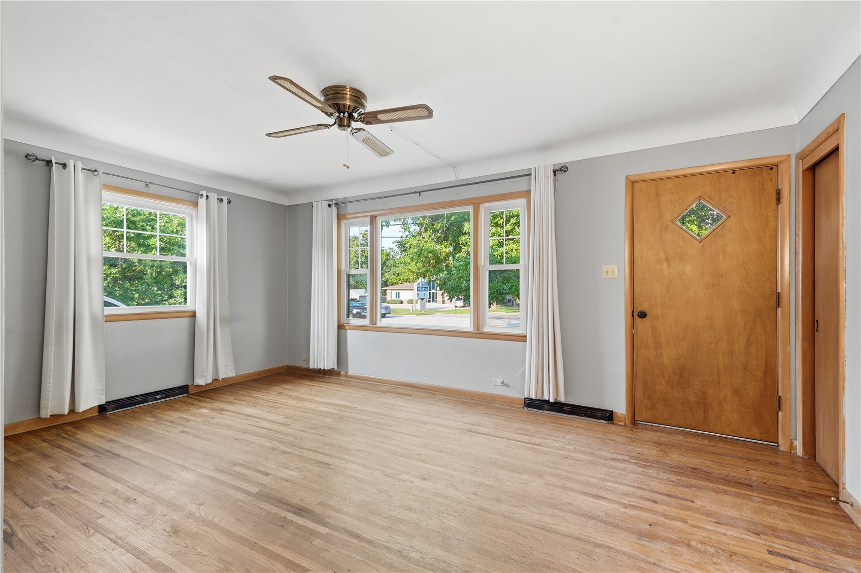 3712 Center Point Road NE Cedar Rapids IA 52402