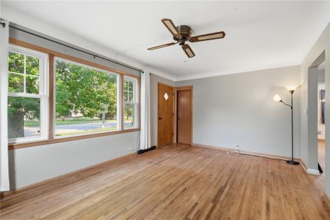 3712 Center Point Road NE Cedar Rapids IA 52402