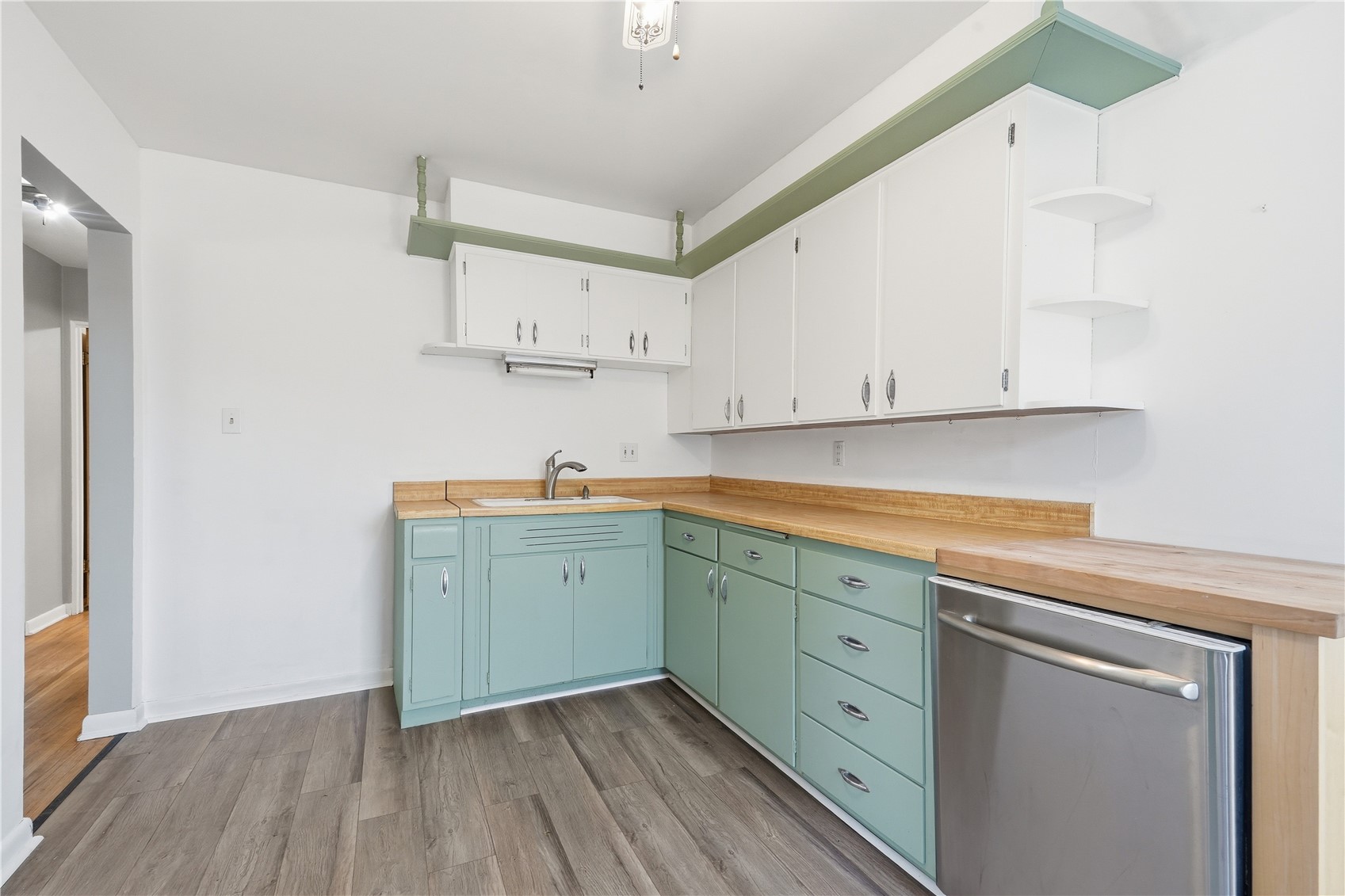 3712 Center Point Road NE Cedar Rapids IA 52402
