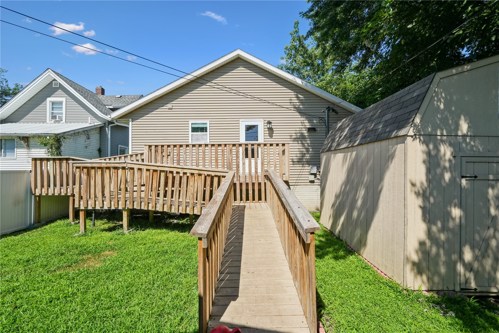 1235 N Street SW Cedar Rapids IA 52404