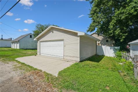 1235 N Street SW Cedar Rapids IA 52404