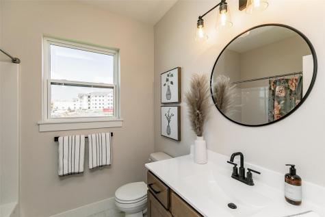 8750 Yeager Lane NE Cedar Rapids IA 52402
