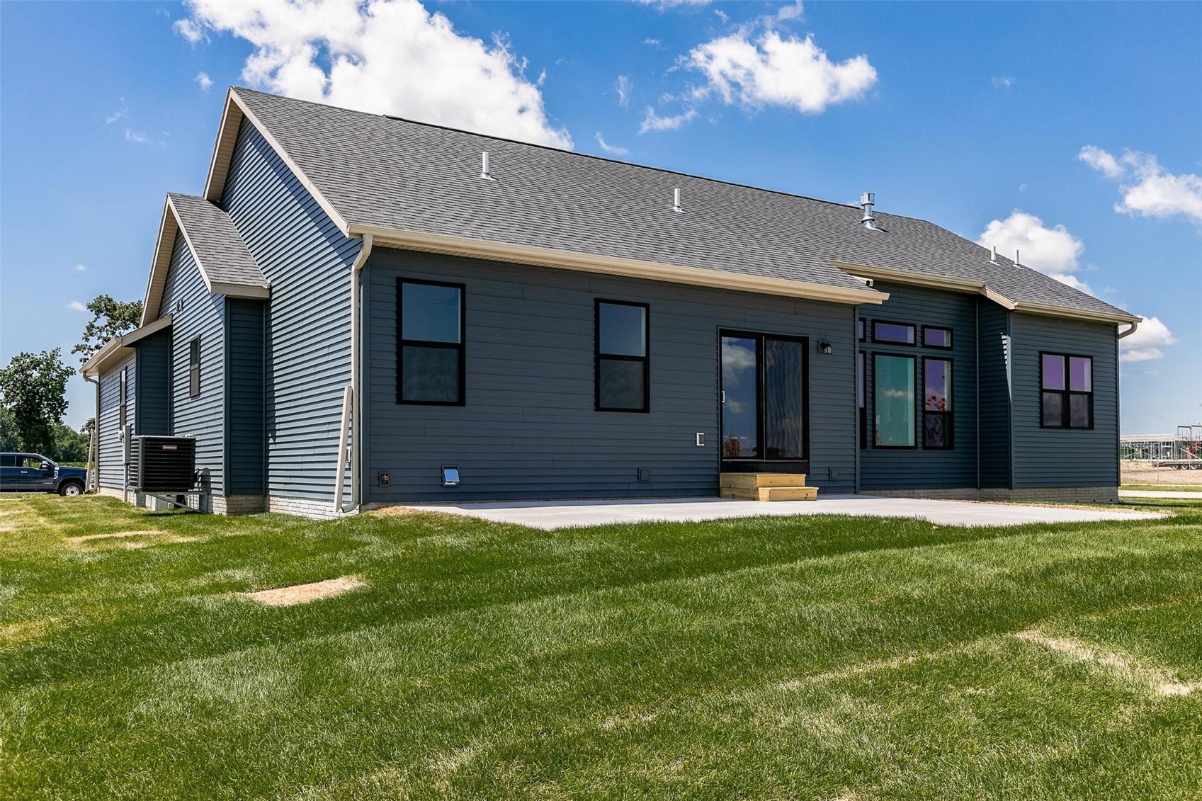 8750 Yeager Lane NE Cedar Rapids IA 52402