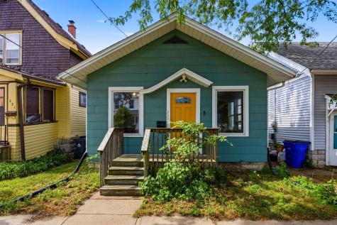 223 17th Street Cedar Rapids IA 52402