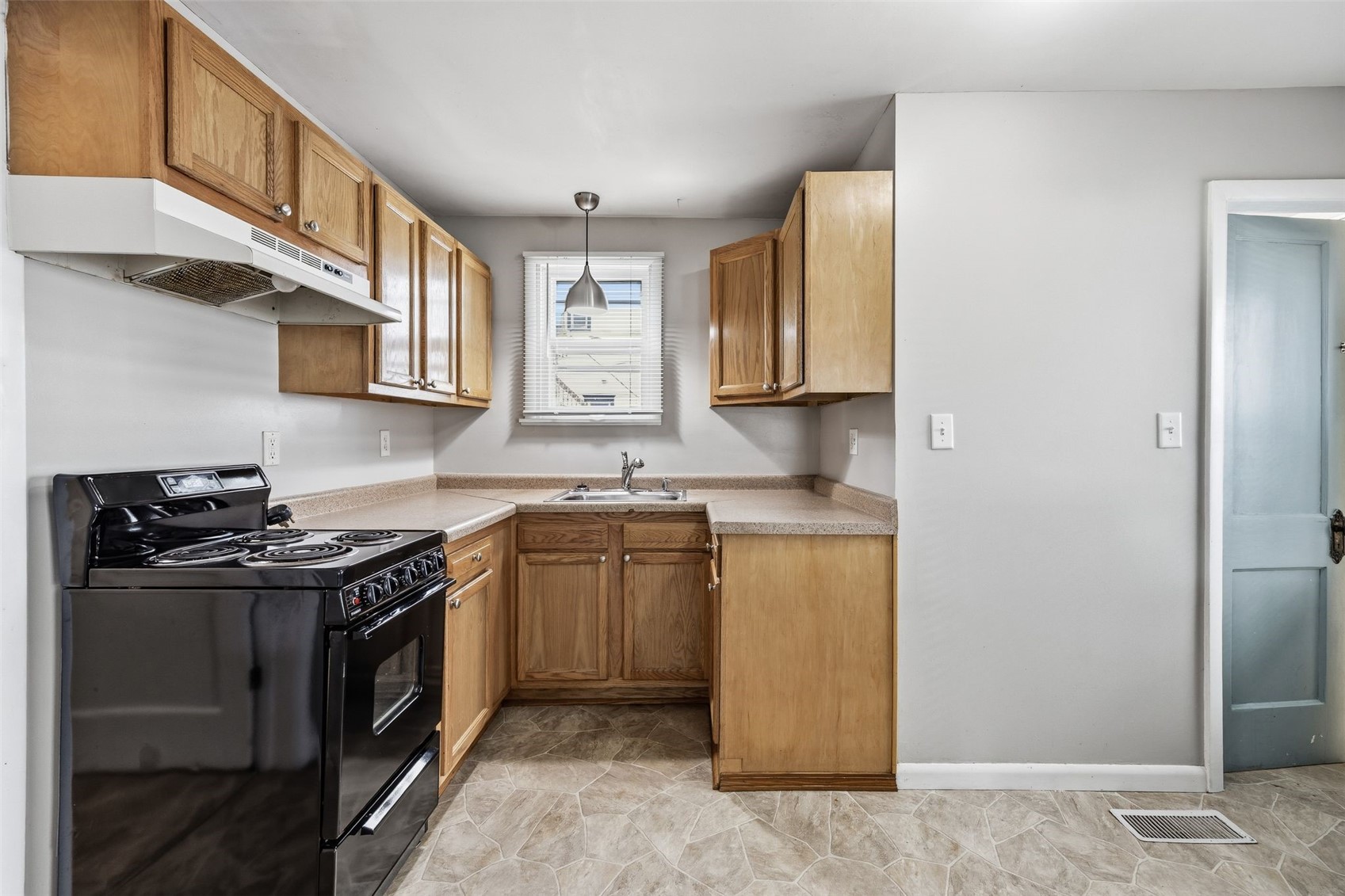 223 17th Street Cedar Rapids IA 52402