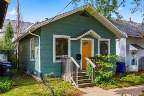 223 17th Street Cedar Rapids IA 52402