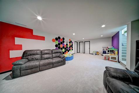 8809 Middlebury Court NE Cedar Rapids IA 52404