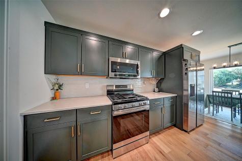 8809 Middlebury Court NE Cedar Rapids IA 52404