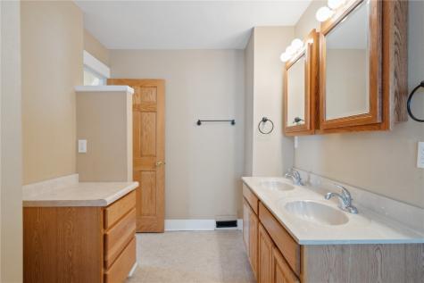 1720 Bever Avenue SE Cedar Rapids IA 52403