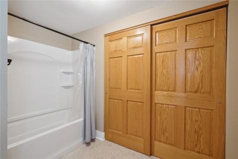 1720 Bever Avenue SE Cedar Rapids IA 52403