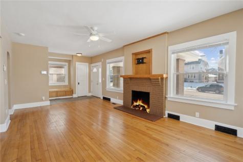1720 Bever Avenue SE Cedar Rapids IA 52403