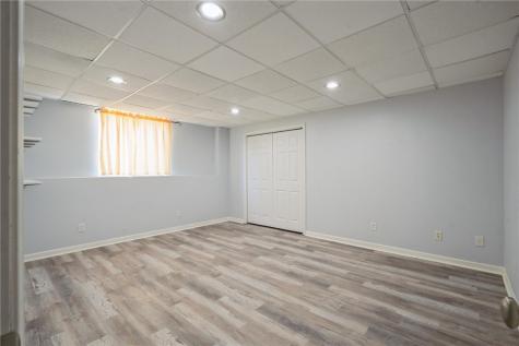 602 Grace Avenue Urbana IA 52345