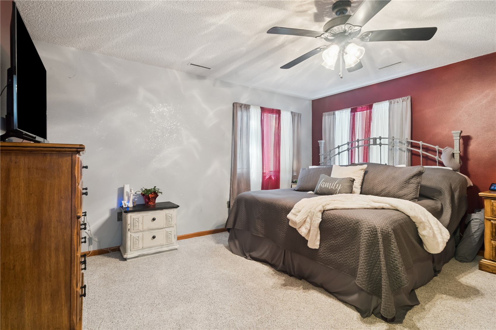 3885 Mohler Road Center Point IA 52213