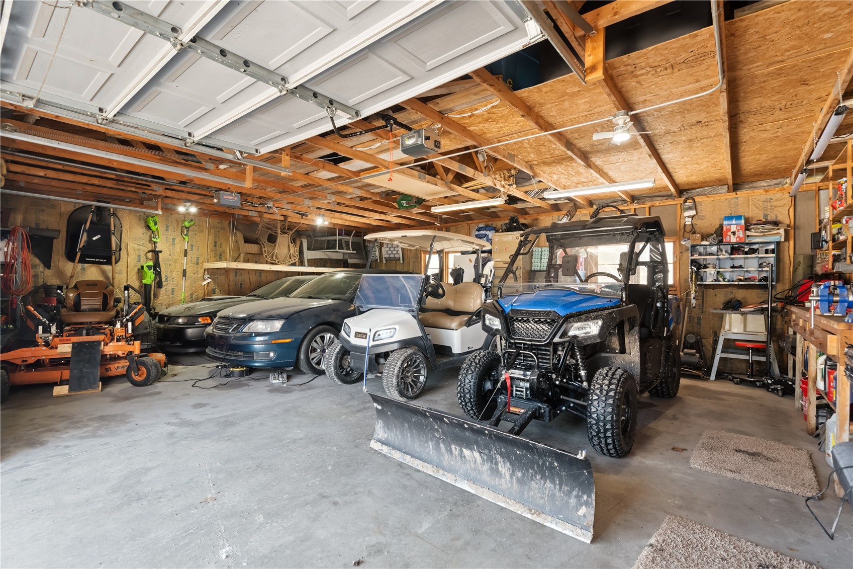 3885 Mohler Road Center Point IA 52213