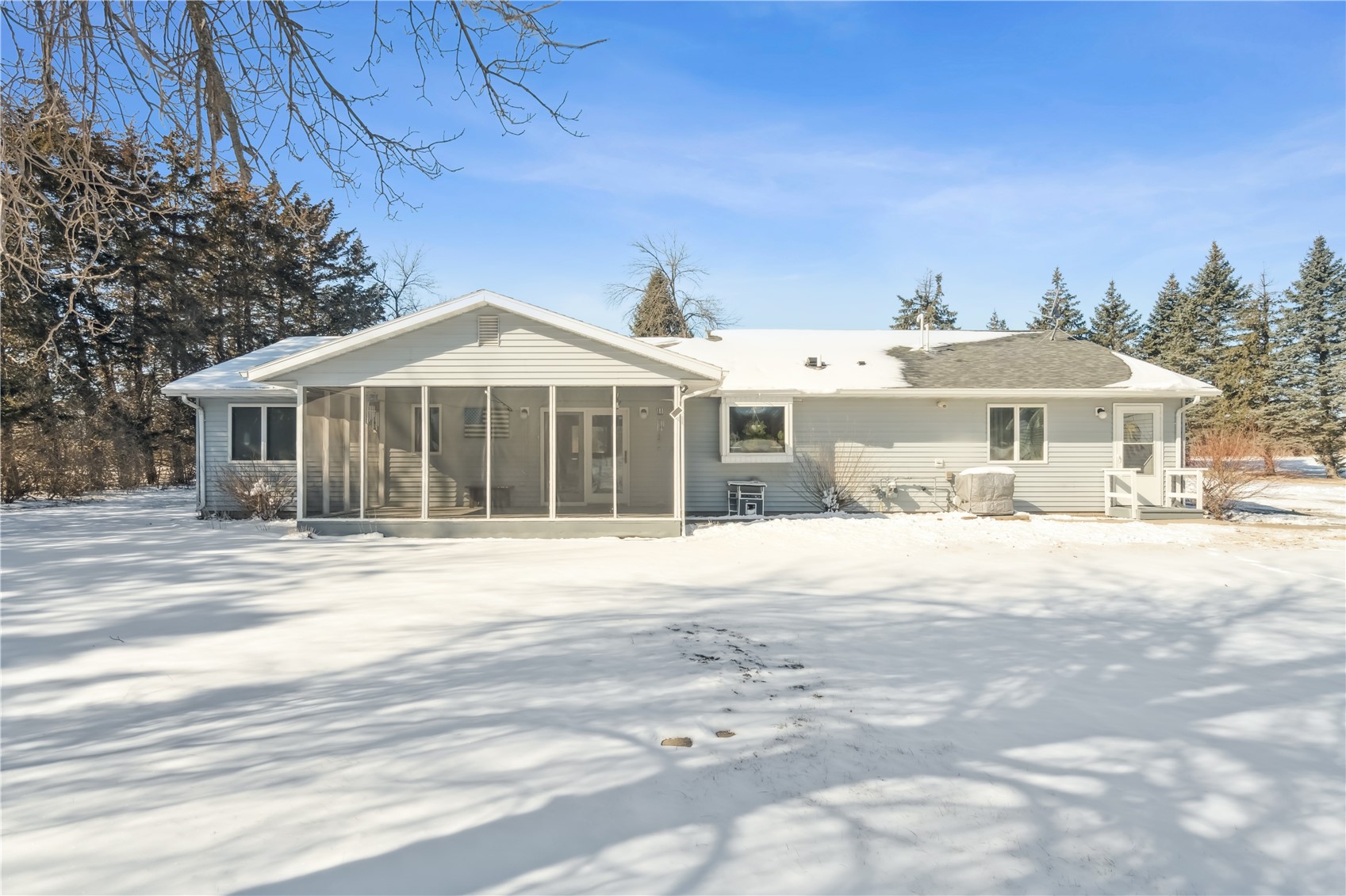 3885 Mohler Road Center Point IA 52213