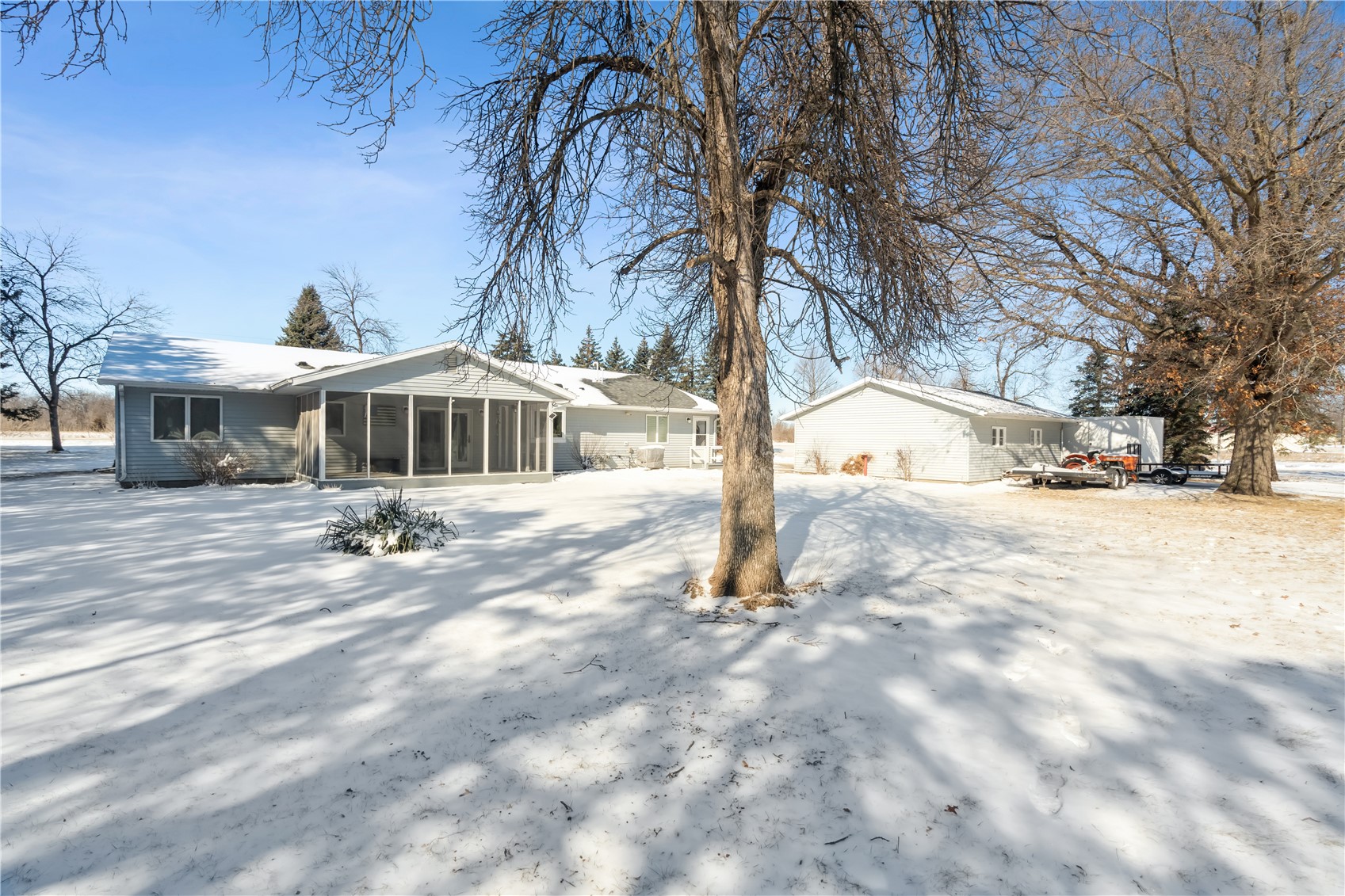 3885 Mohler Road Center Point IA 52213