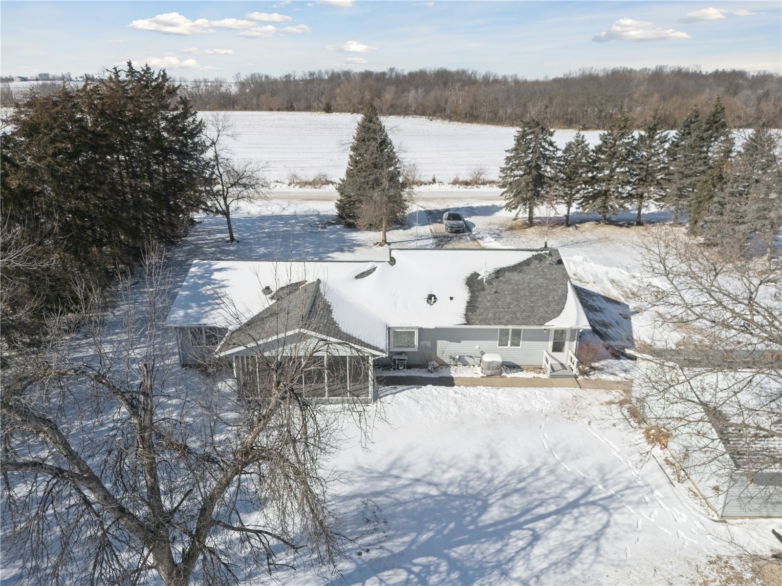3885 Mohler Road Center Point IA 52213